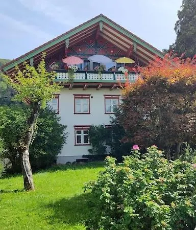 Apartment Resl - Geschmackvoll Renoviert & Zentral Im Historischen Schindelhaus Oberstaufen