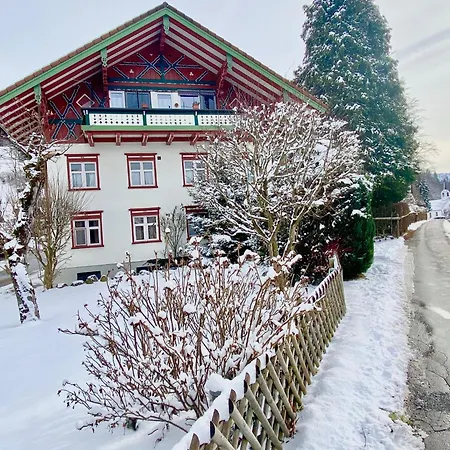 Resl - Geschmackvoll Renoviert & Zentral Im Historischen Schindelhaus Lägenhet *