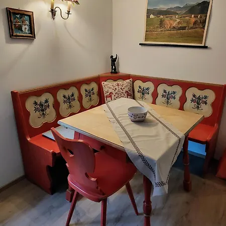 Resl - Geschmackvoll Renoviert & Zentral Im Historischen Schindelhaus Apartment